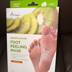 Foot peeling mask